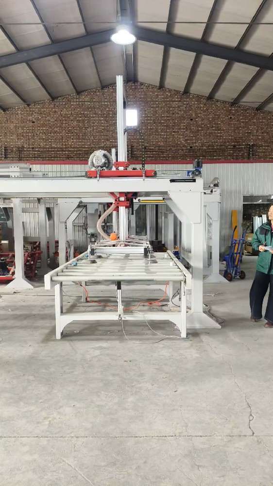 龙门桁架码垛机建材行业自动化升级