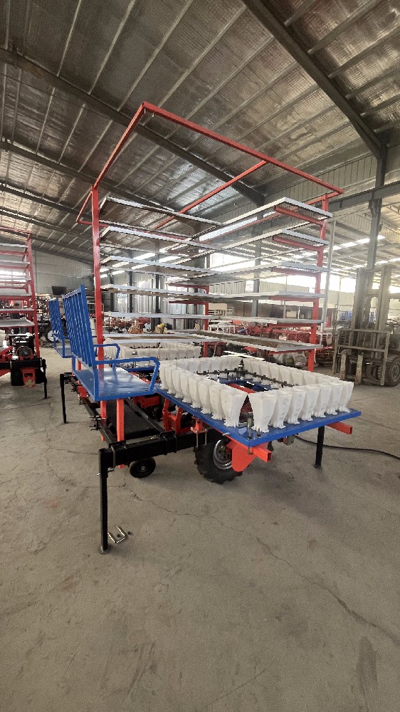 辣椒移苗机 北大荒农垦集团红兴隆分公司智能助力规模化生产